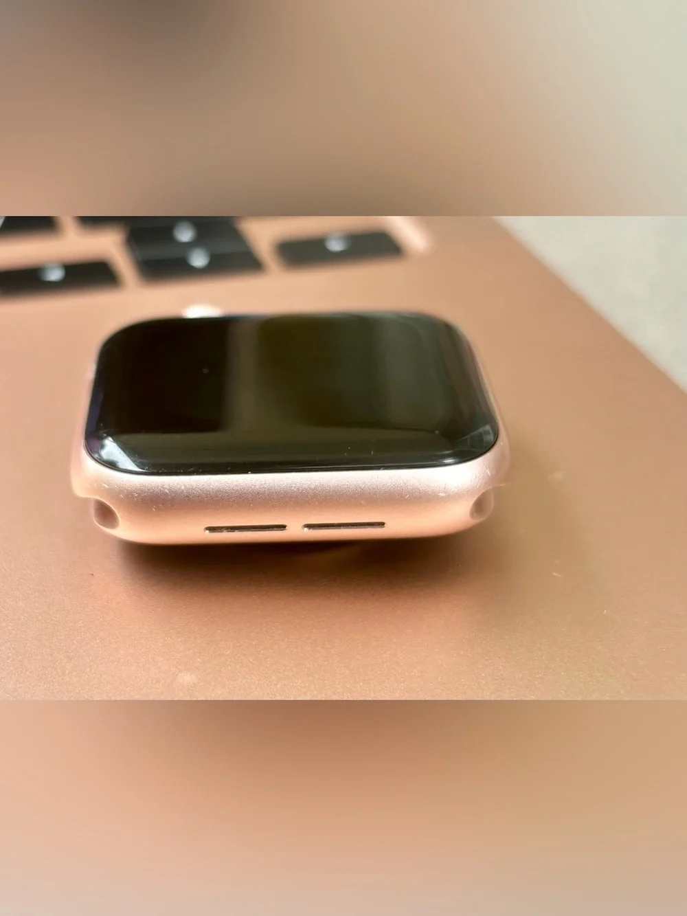 Apple Watch Series 5 Rose Gold comes w/ charger  - Compatible Fitness Wearable